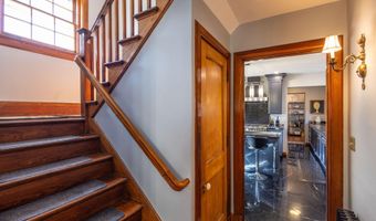 18 Bayside Dr, Belfast, ME 04915