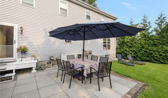 121 Spofford Ave, Warwick, RI 02888