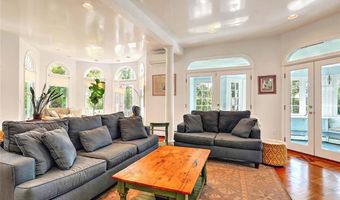 247 Oaklawn Ave, Cranston, RI 02920