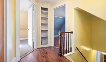 60 6th St, Bangor, ME 04401