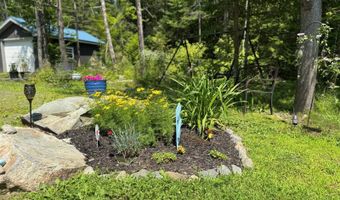 12 Beech Ridge Dr, Abbot, ME 04406