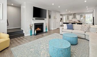 8125 BOCK FARM Pl, Alexandria, VA 22306