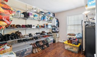 19 Elm St, Beachwood, NJ 08722
