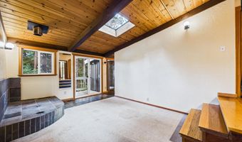 2910 Greenbriar Ln, Arcata, CA 95521