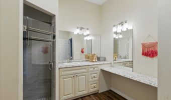 1180 Hough St, Bell, FL 32619