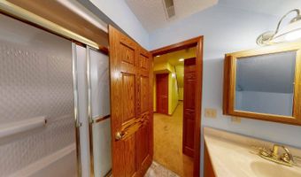 136 Lock Ln, Alum Creek, WV 25003