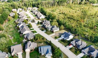 335 Copper Crk, Amherst, OH 44001