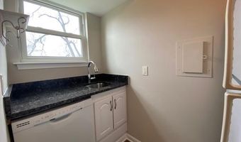412 N ARMISTEAD St 101, Alexandria, VA 22312