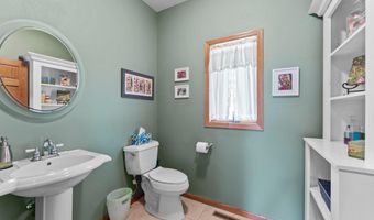 1413 27th St NW, Austin, MN 55912