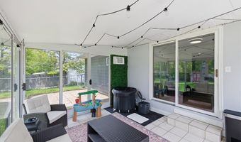 1264 Columbus Cir N, Ashland, OH 44805