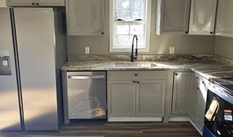 809 1st St E, Ahoskie, NC 27910
