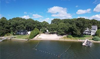 163 Winterberry Rd, Narragansett, RI 02874