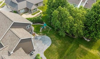 5644 N SUMMERLAND Dr, Appleton, WI 54913