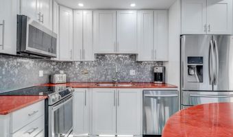 940 S Kihei Rd B-301, Kihei, HI 96753