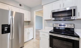 8010 OLD PARSONAGE Ct, Alexandria, VA 22315