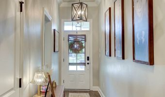50 High Water Dr, Benton, LA 71006