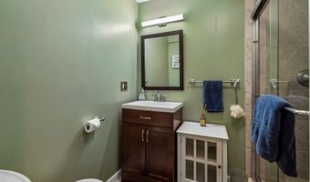2544- D S ARLINGTON MILL Dr, Arlington, VA 22206