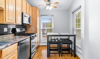 2736 S Embers Ln 2736, Arlington Heights, IL 60005