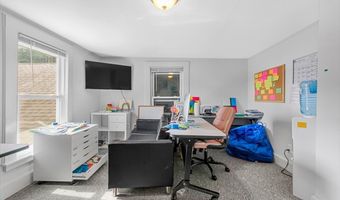 190 Maple St, Branford, CT 06405