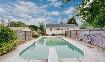 223 Aldridge Ln, Archdale, NC 27263