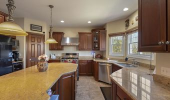 197 St. Andrews Dr, Barboursville, WV 25504