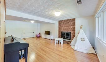 6515 E HALBERT Rd, Bethesda, MD 20817