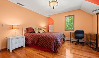 104 Barnes Hill Rd, Burlington, CT 06013