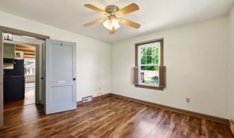 115 Poplar St, Agawam, MA 01030
