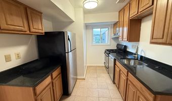 5009 D St SE 303, Washington, DC 20019