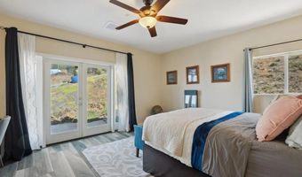 9420 Crest Dr, Spring Valley, CA 91977