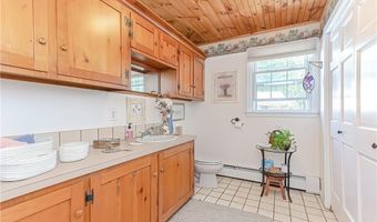35 Fales Rd, Bristol, RI 02809