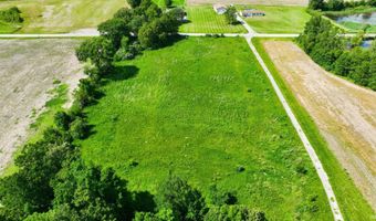 5002 N County Line Rd, Auburn, IN 46706