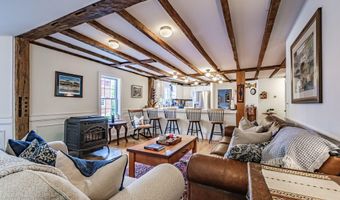 71 Brook Rd, Falmouth, ME 04105