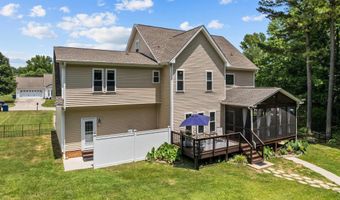 3704 Highland Creek Dr, Apex, NC 27539