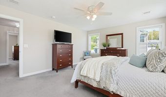 142 Bellwood Cir 142, Bellingham, MA 02019
