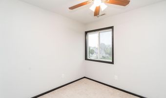 1013 10th Ave, Altoona, IA 50009