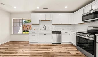 2330 GREENWAY Dr, Alexandria, LA 71301