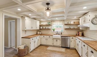 304 Central Blvd, Bayville, NJ 08721