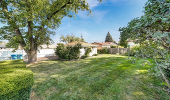 445 S Yale Ave, Addison, IL 60101