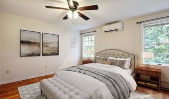 130 Hope Hill Ter, Cranston, RI 02921