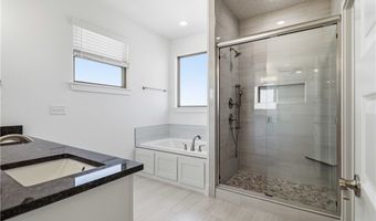 7014 Orange Ave, Bentonville, AR 72713