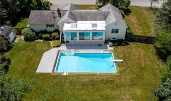 9 Apache Ln, Cumberland, RI 02864