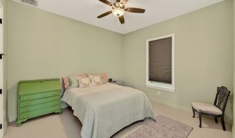 6951 CRESTPOINT Dr, Apollo Beach, FL 33572