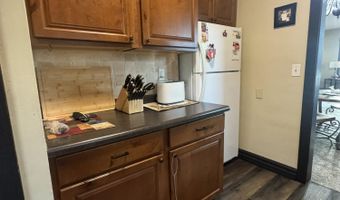 811 S Washington St, Aberdeen, SD 57401