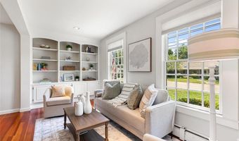 85 Highland Ave, Barrington, RI 02806