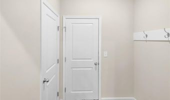 104 AUBURN CROSSING Way, Auburn, GA 30011