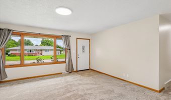 621 SE 4th St, Ankeny, IA 50021