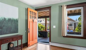 14 Elinora St, East Providence, RI 02915