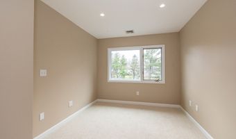 39 Neillian St 39, Bedford, MA 01730
