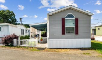 6 Susan St, Beacon Falls, CT 06403